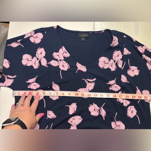 J. Jill Wearever Collection Knit Dress Size Medium Blue Pink Floral Travel - Picture 4 of 8